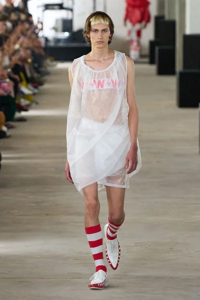 Look 8